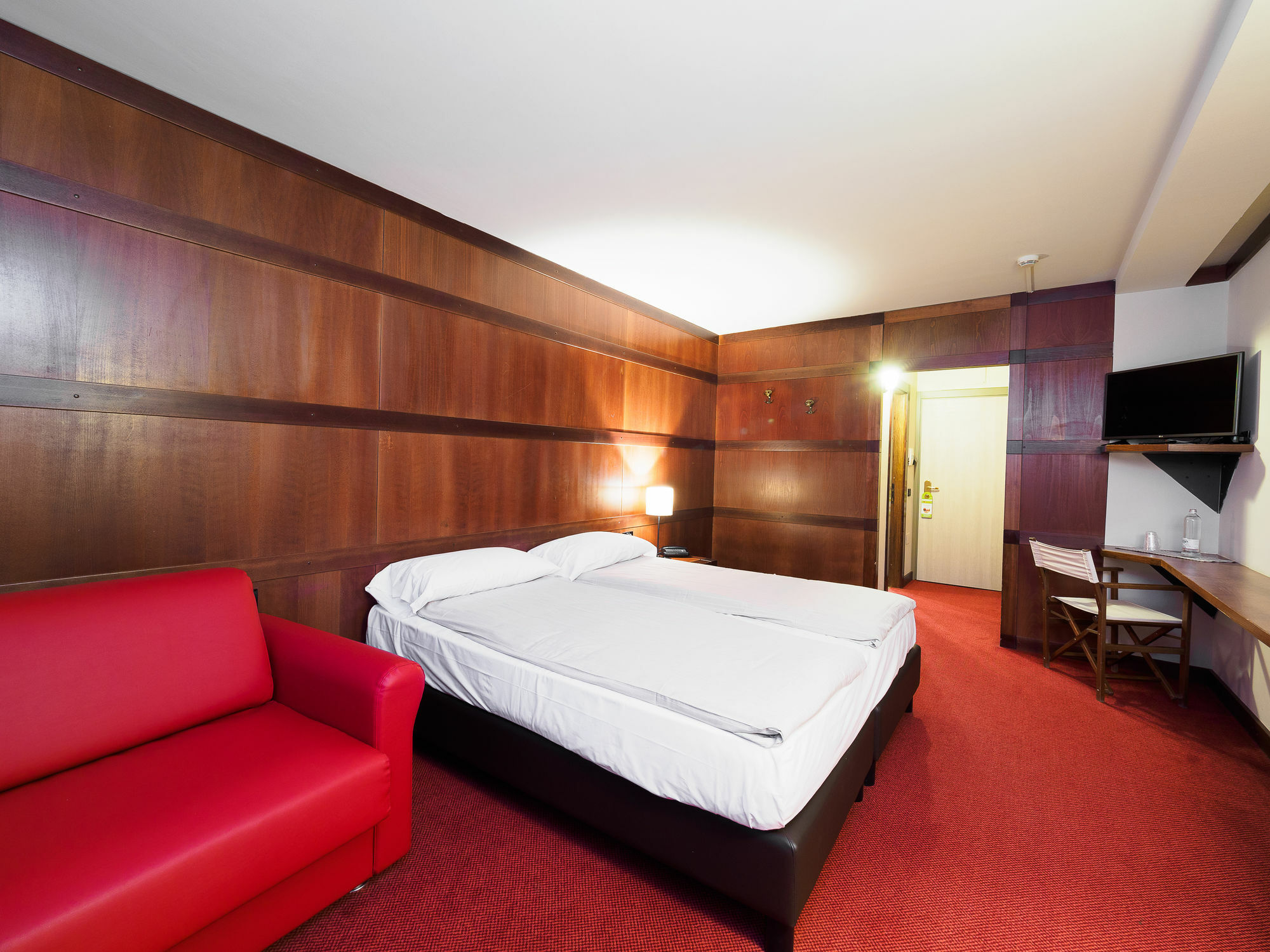 פאסו דל טונלה Hotel Piandineve מראה חיצוני תמונה