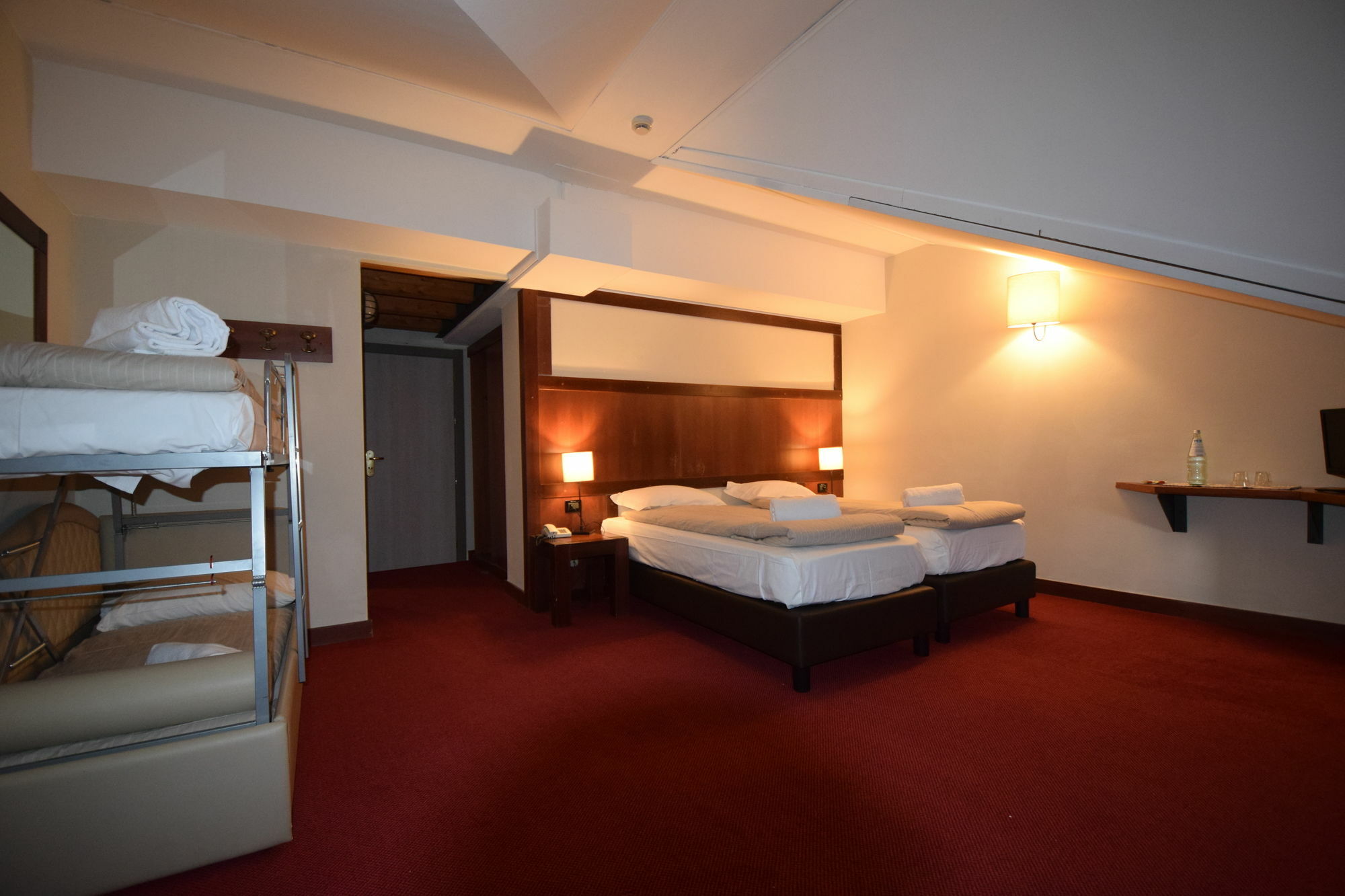 פאסו דל טונלה Hotel Piandineve מראה חיצוני תמונה